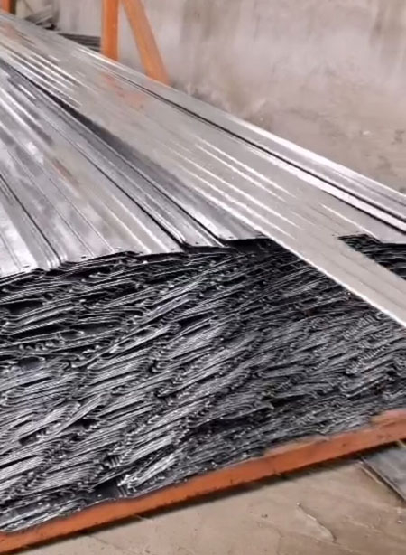 楼梯护栏锌钢型材